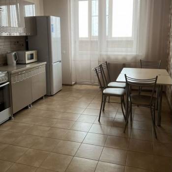 Сдается 1-комнатная квартира, 50 м²