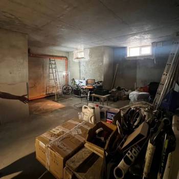 Продается 1-комнатная квартира, 57 м²