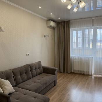Сдается 2-х комнатная квартира, 78 м²