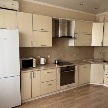 Сдается 2-х комнатная квартира, 78 м²