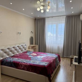 Сдается 2-х комнатная квартира, 78 м²