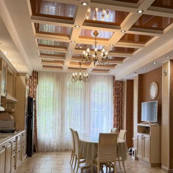 Продается Дом, 282 м²