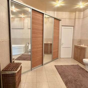 Продается Дом, 282 м²