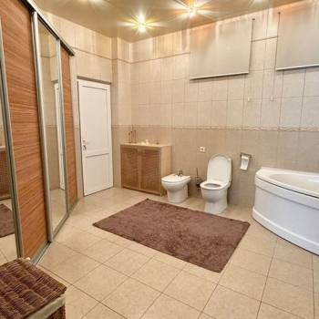 Продается Дом, 282 м²