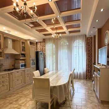 Продается Дом, 282 м²