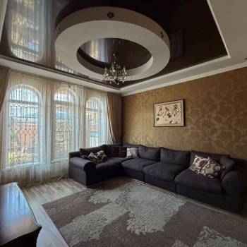 Продается Дом, 282 м²