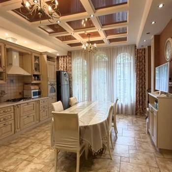 Продается Дом, 282 м²