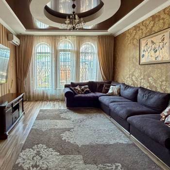Продается Дом, 282 м²