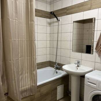 Сдается 2-х комнатная квартира, 60 м²