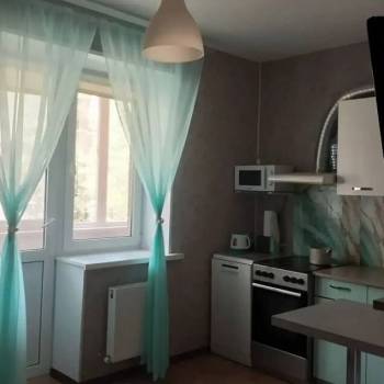 Сдается 1-комнатная квартира, 37 м²