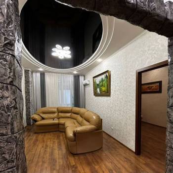 Сдается 2-х комнатная квартира, 79 м²