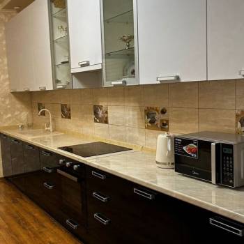 Сдается 2-х комнатная квартира, 79 м²