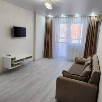 Сдается 1-комнатная квартира, 42 м²