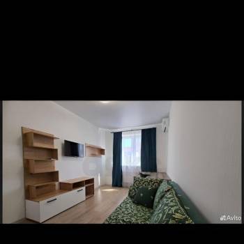 Сдается 1-комнатная квартира, 35 м²