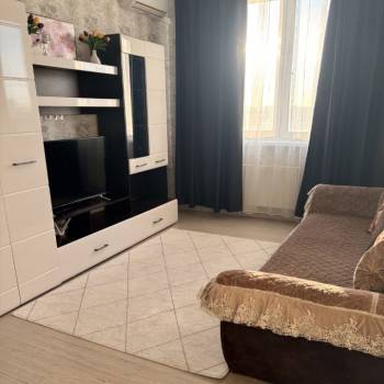 Сдается 1-комнатная квартира, 38 м²