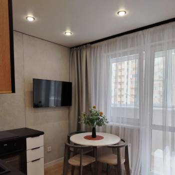 Продается 1-комнатная квартира, 42 м²