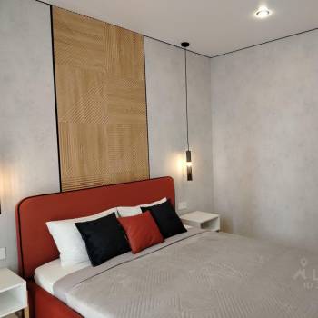 Продается 1-комнатная квартира, 42 м²