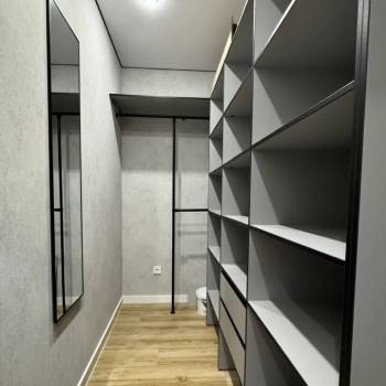 Продается 1-комнатная квартира, 42 м²