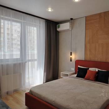 Продается 1-комнатная квартира, 42 м²