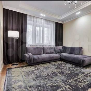 Продается Многокомнатная квартира, 180 м²