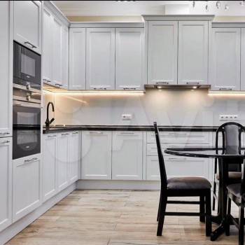 Продается Многокомнатная квартира, 180 м²