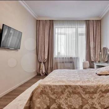 Продается Многокомнатная квартира, 180 м²