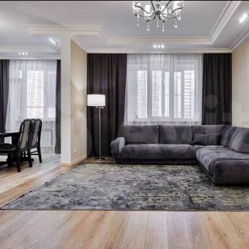 Продается Многокомнатная квартира, 180 м²
