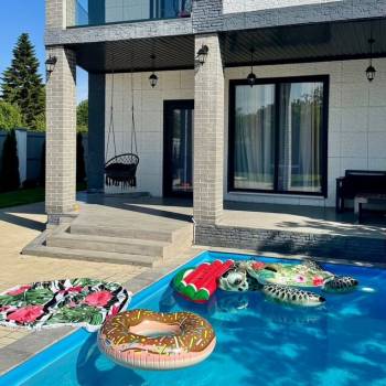 Сдается Дом, 240 м²