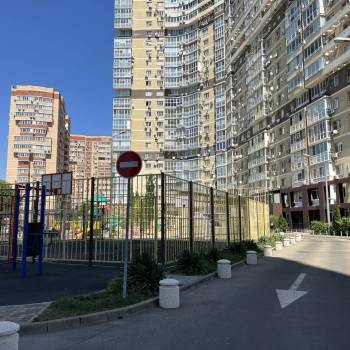 Сдается 1-комнатная квартира, 58 м²