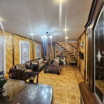 Продается Дом, 180 м²