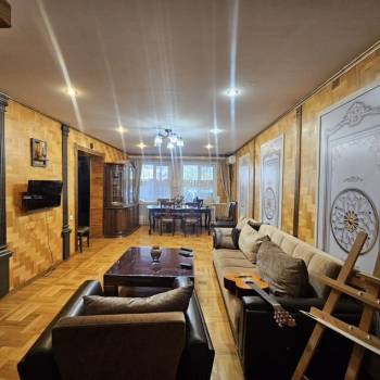 Продается Дом, 180 м²