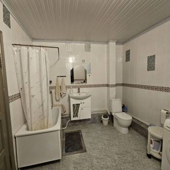 Продается Дом, 180 м²