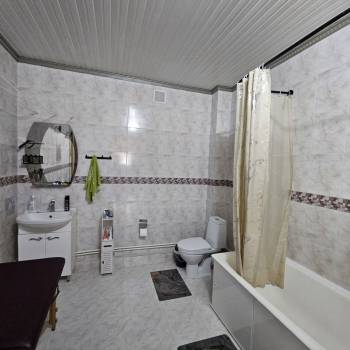 Продается Дом, 180 м²