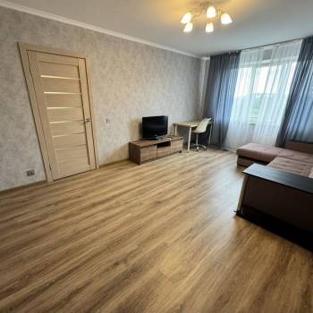 Сдается 1-комнатная квартира, 38 м²