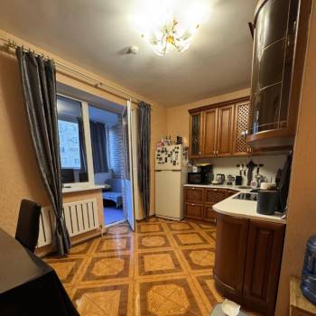 Продается 1-комнатная квартира, 58,1 м²