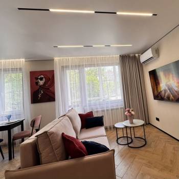 Продается 1-комнатная квартира, 37 м²