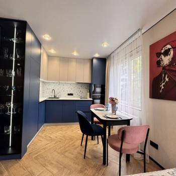 Продается 1-комнатная квартира, 37 м²
