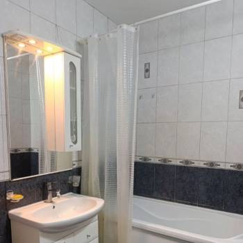 Сдается 1-комнатная квартира, 50 м²