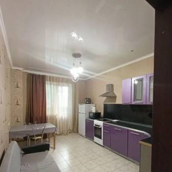 Сдается 1-комнатная квартира, 50 м²
