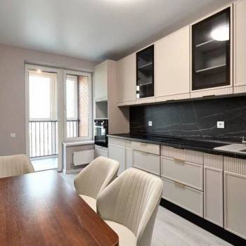 Сдается Многокомнатная квартира, 80 м²