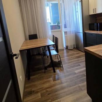 Продается 1-комнатная квартира, 37,5 м²