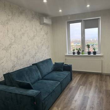 Сдается 1-комнатная квартира, 42 м²