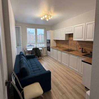 Сдается 1-комнатная квартира, 40 м²
