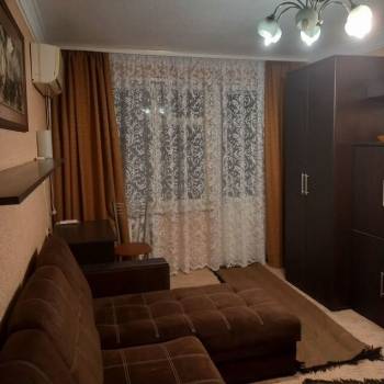Сдается Многокомнатная квартира, 60 м²