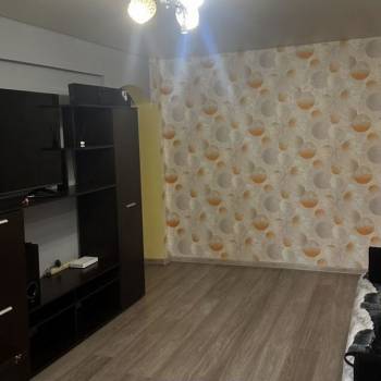 Сдается Многокомнатная квартира, 60 м²