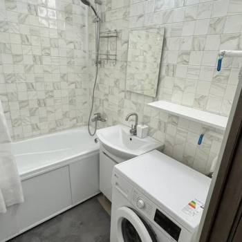 Продается Многокомнатная квартира, 92,3 м²