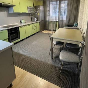 Продается Многокомнатная квартира, 92,3 м²