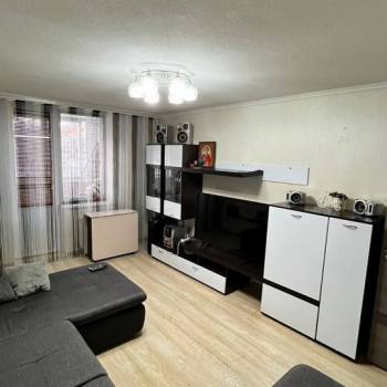 Продается Многокомнатная квартира, 92,3 м²