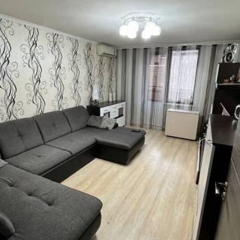 Продается Многокомнатная квартира, 92,3 м²