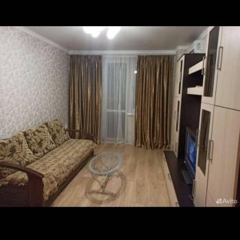 Сдается 1-комнатная квартира, 43 м²